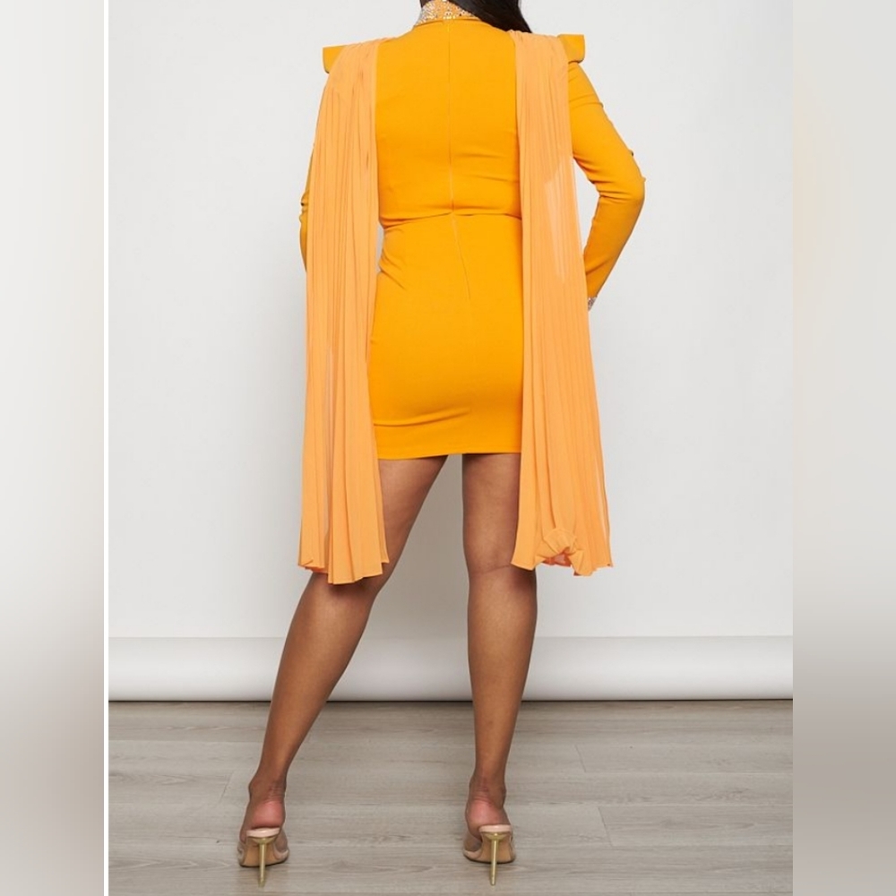 Clothes - Picture 2 of 6